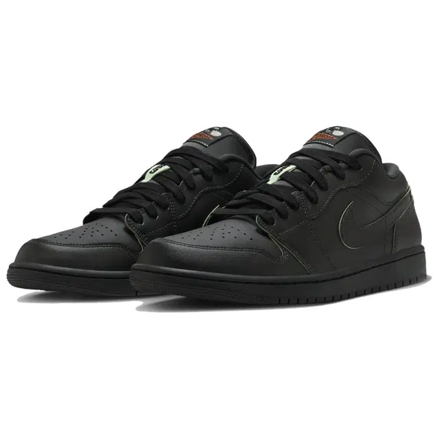 Jordan Air Jordan 1 LOW SE BLACK CAT