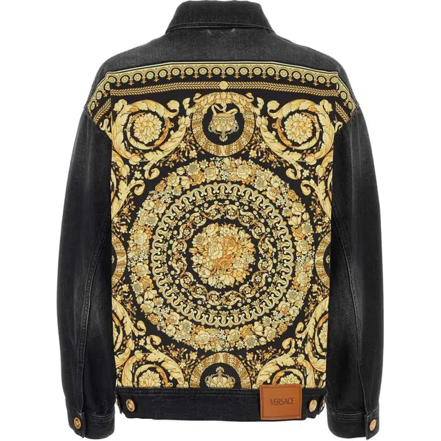 VERSACE