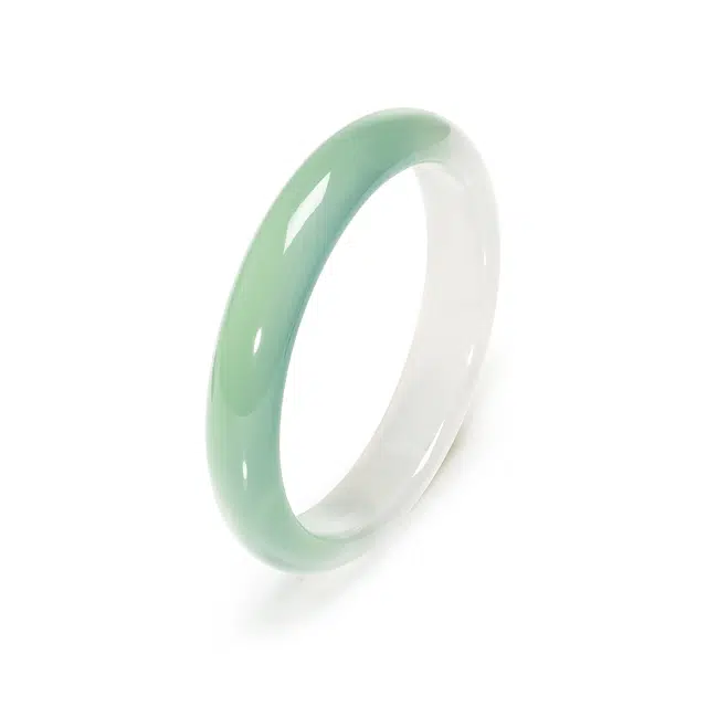 北隐 【甄选高透品质】半色山水高透白月光玉料 新中式宽圆条素圈国风 汉服旗袍搭配清雅 玉髓 玉石手镯 女款 礼盒