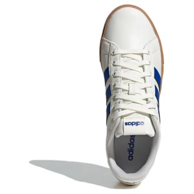 adidas DAILY 4.0