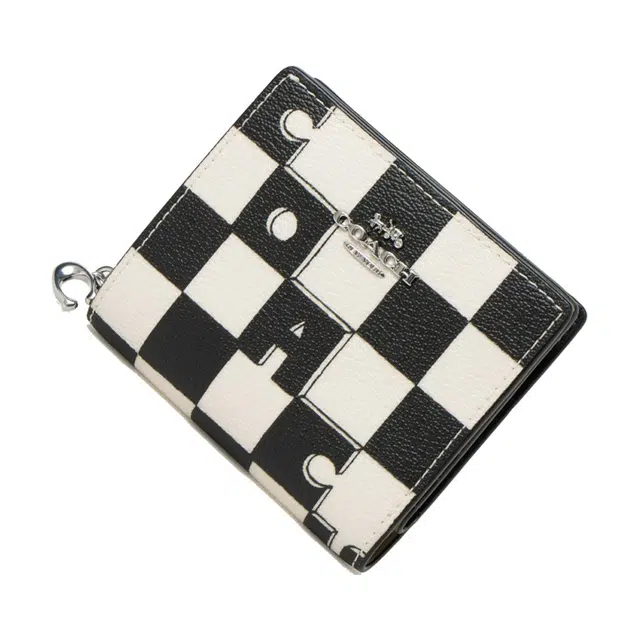 COACH Snap Wallet 10