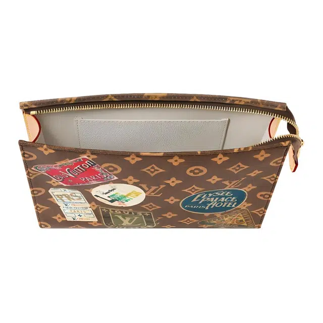 LOUIS VUITTON Pochette Toilette Flight mode