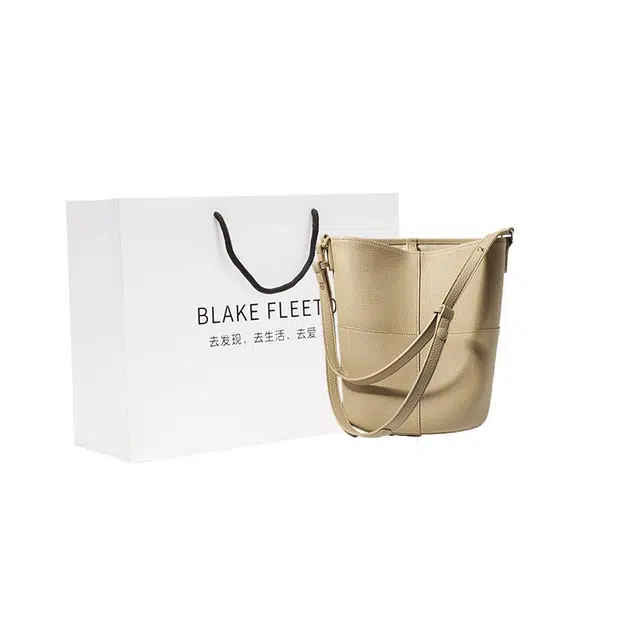BLAKE FLEETO