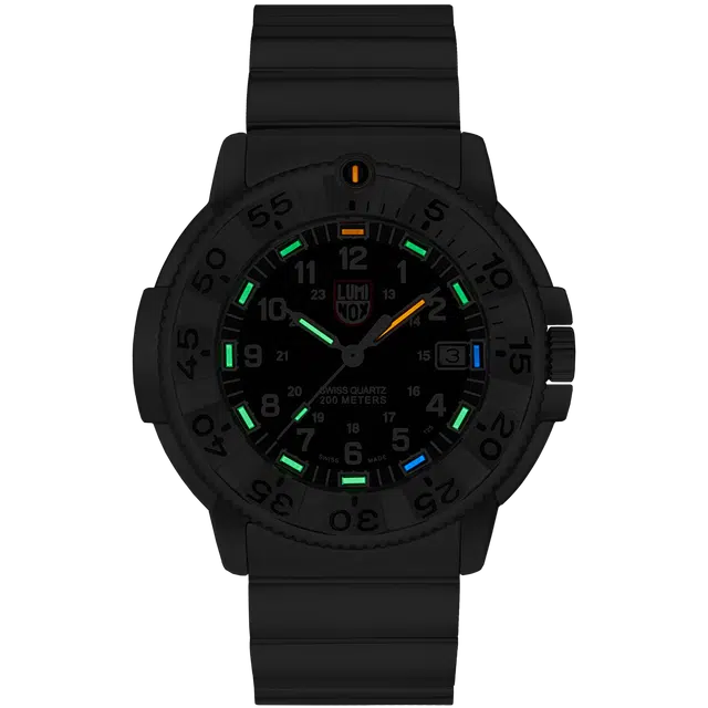 LUMINOX
