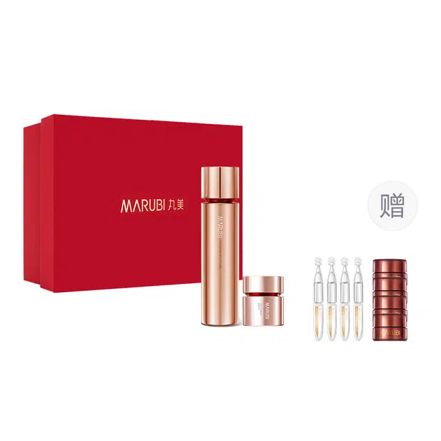丸美 四抗大样套盒 保湿 抗皱 抗初老 大样礼盒装 可可提取物+可可籽提取物 呵护眼周肌肤