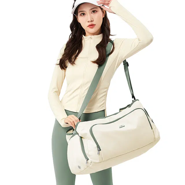 Qingqizhe Travel Gym Bag Beige