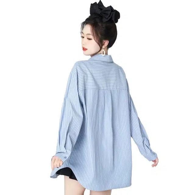 美丽衣橱 时尚设计感小众条纹通勤长袖衬衫 女款 蓝色