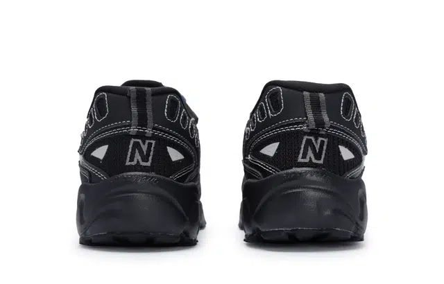 New Balance NB 703 811