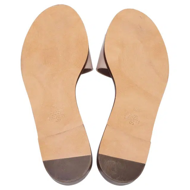 Valentino Vlogo Signature