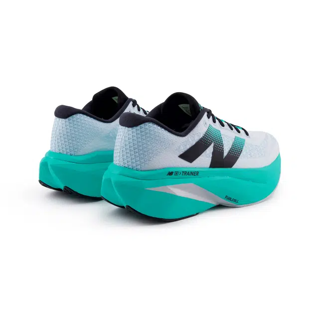 New Balance FuelCell SuperComp Trainer v3