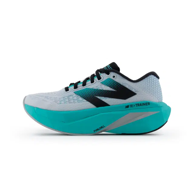 New Balance FuelCell SuperComp Trainer v3