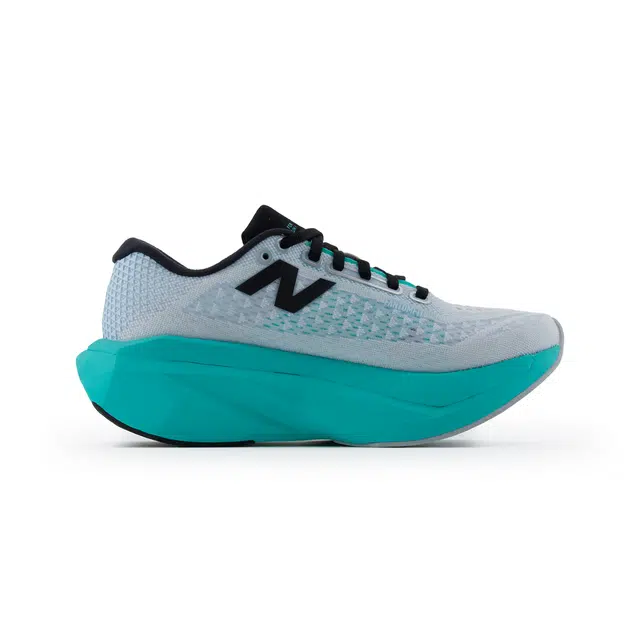 New Balance FuelCell SuperComp Trainer v3