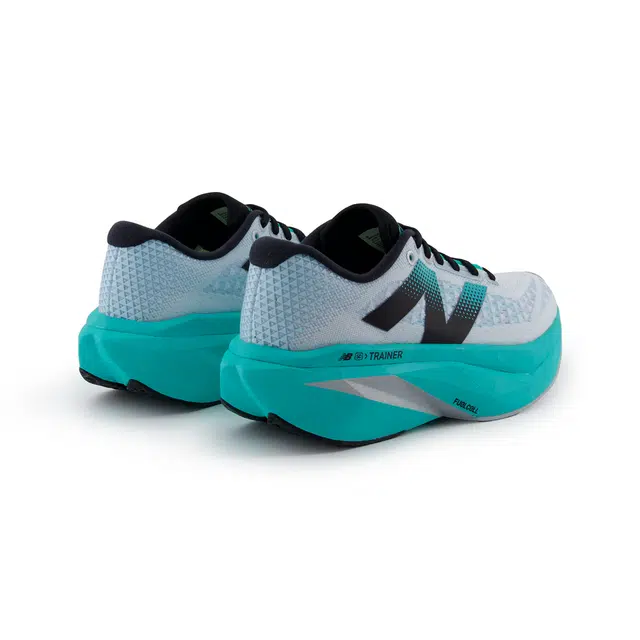 New Balance FuelCell SuperComp Trainer v3