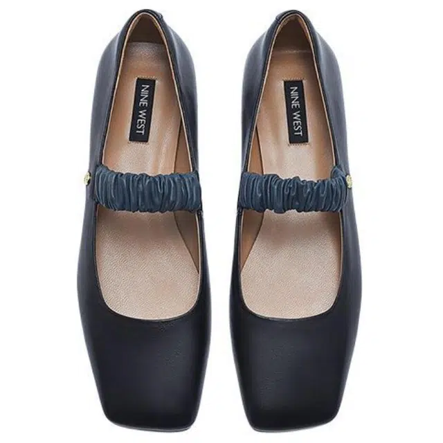NINE WEST