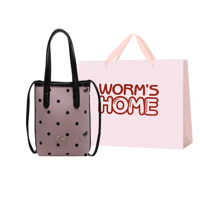 WORM'S HOME PU