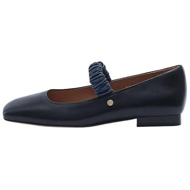 NINE WEST