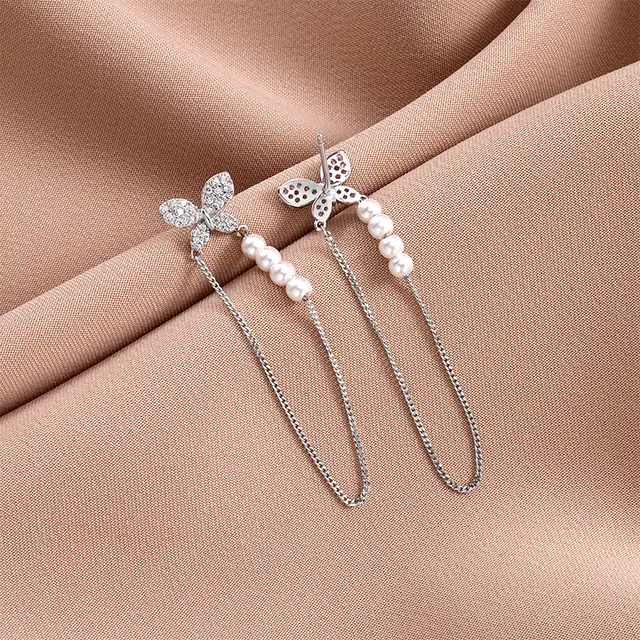 925