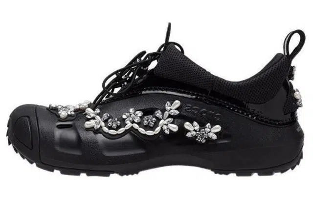 SIMONE ROCHA x Crocs Quick Trail