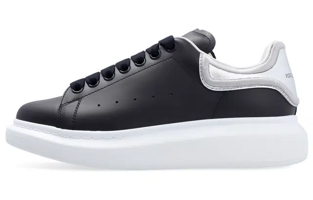 Alexander McQueen LARRY