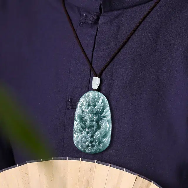 凯真 【精工雕】霸气冰透蓝水龙啸天下生肖龙牌吊坠 本命年招财纳福 高级轻奢 糯种 翡翠项链 男女同款情侣款 节日礼盒