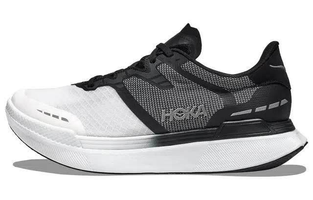 HOKA ONE ONE Transport X