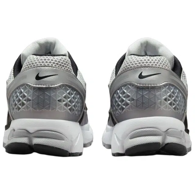 Nike Air Zoom Vomero 5 Metallic SilverBlackY2K