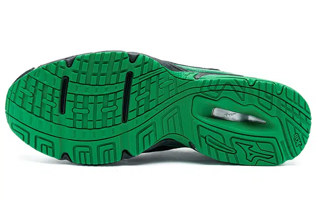 Randomevent x Mizuno Wave Solar RDET