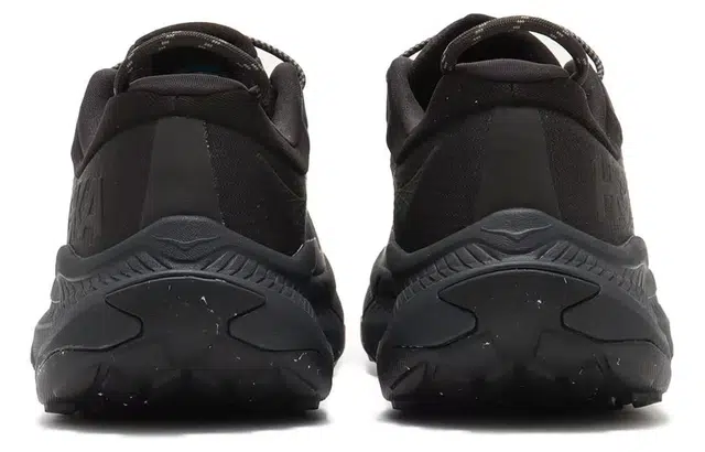 HOKA ONE ONE