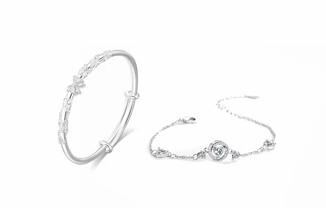 牧言 冷淡风简约小众设计高级感 在逃公主蝴蝶结闪耀莫比乌斯环灵动爱心百搭手饰 合金 三秒心动手链套装 女款