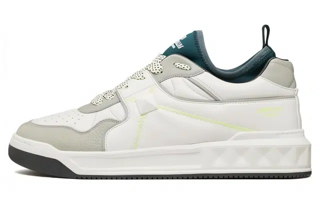 Valentino One Stud