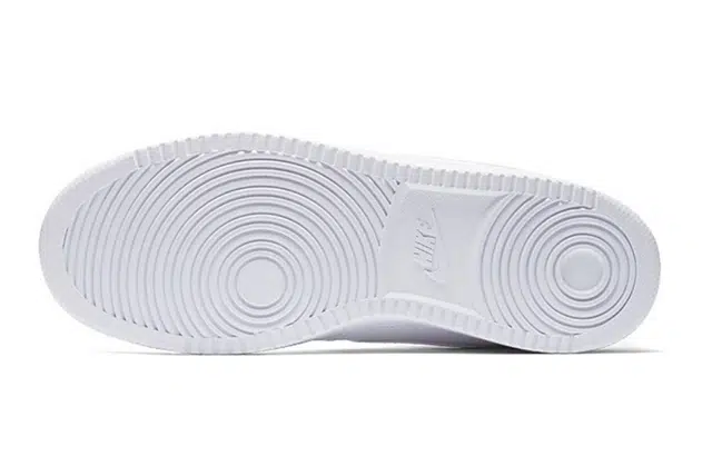 Nike Court Borough Low