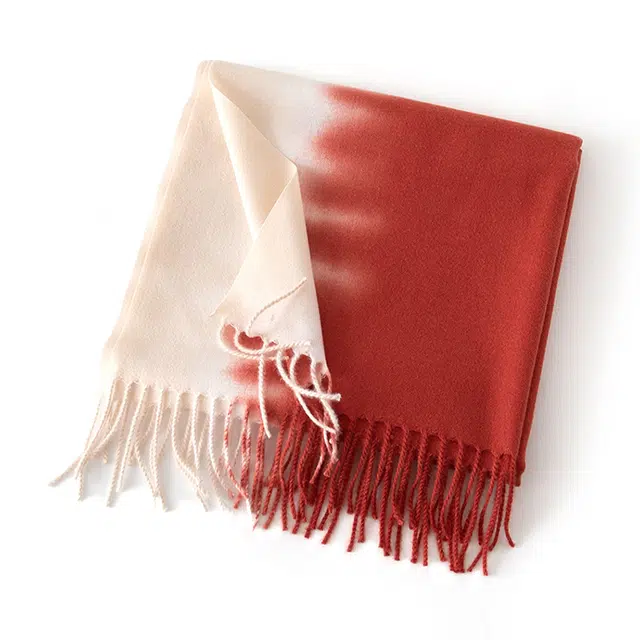 浪莎 小清新渐变撞色高级感秋冬保暖披肩 礼盒装 绒线围巾 女款