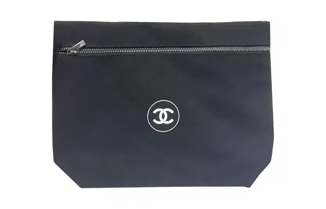 CHANEL c logo