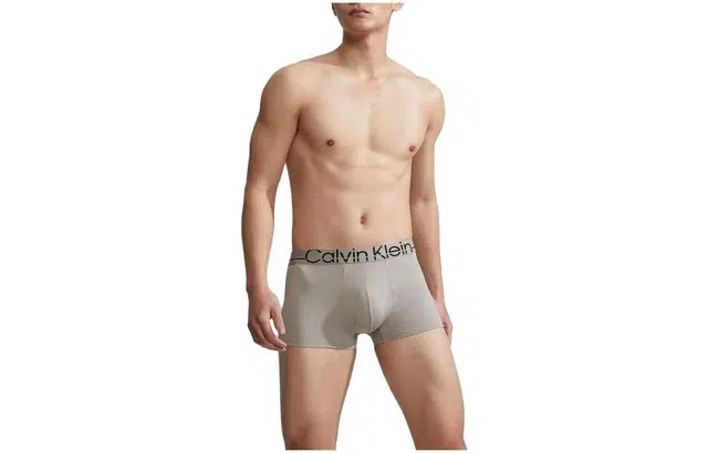 CKCalvin Klein 4D 1