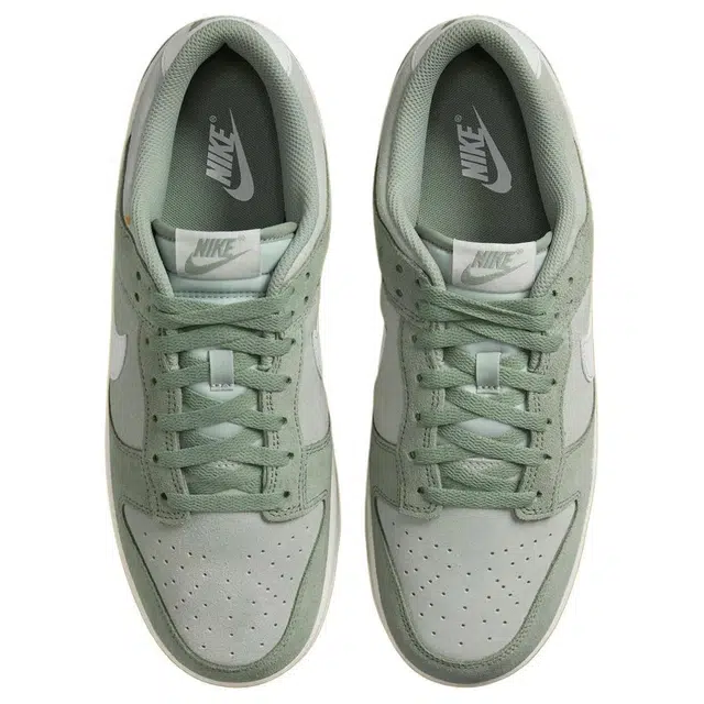 Nike Dunk Low SE