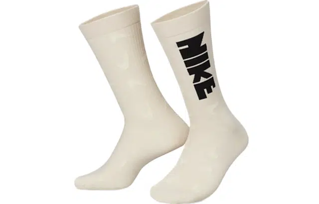 Nike Everyday Essentials Crew Logo 1