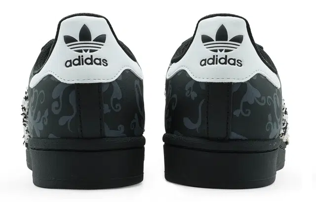 adidas Superstar