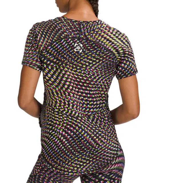 lululemon High Neck UVP T