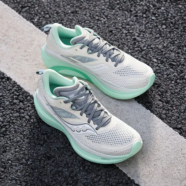 Saucony OMNI 22