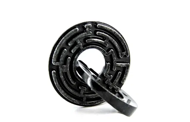 HANAYAMA Cast Puzzle Laby 5