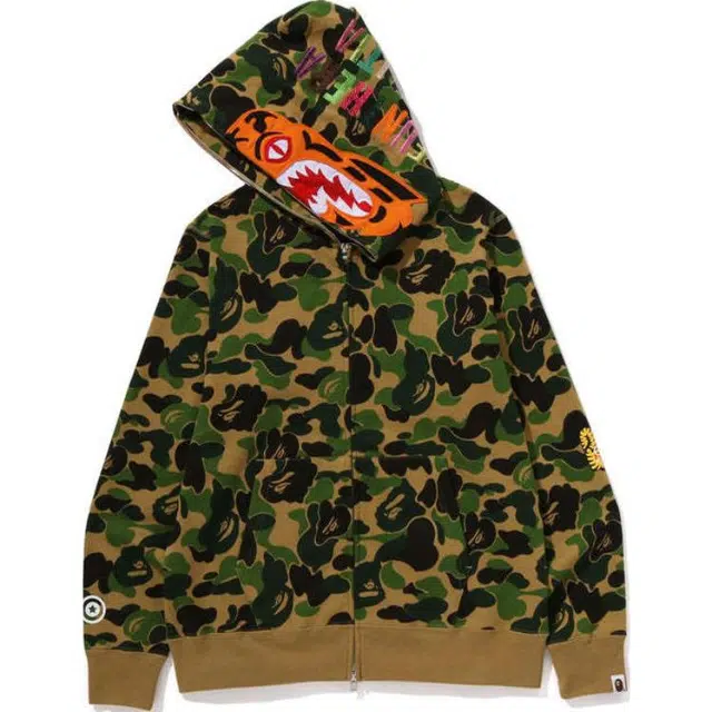 A BATHING APE FW24 Camo Tiger Zip Hoodie