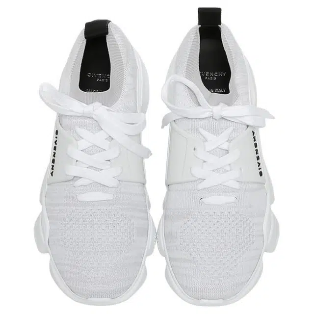 GIVENCHY JAW