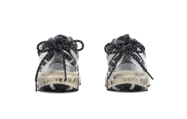 New Balance 410 Black Silver