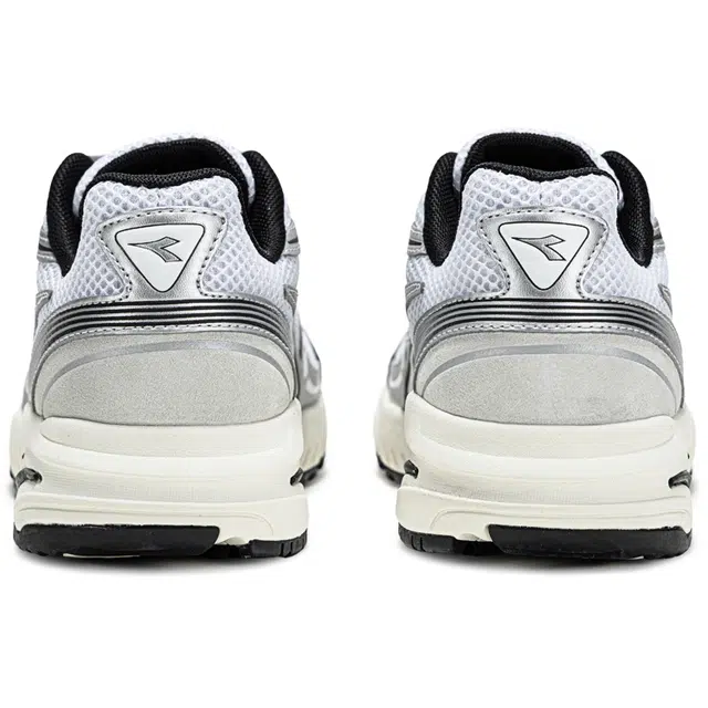 diadora