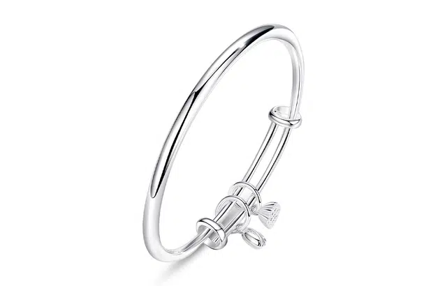 银千惠 莲蓬如梦 新中式莲花好运连连两世合欢国风平安纳福银镯小众清冷感冷淡风闺蜜百搭款可调节首饰 光面素圈 手镯 女款 礼盒装