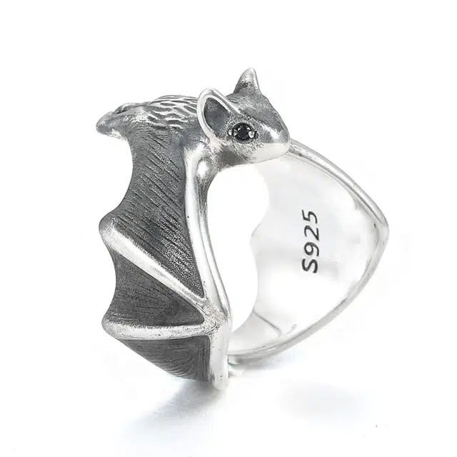 S925
