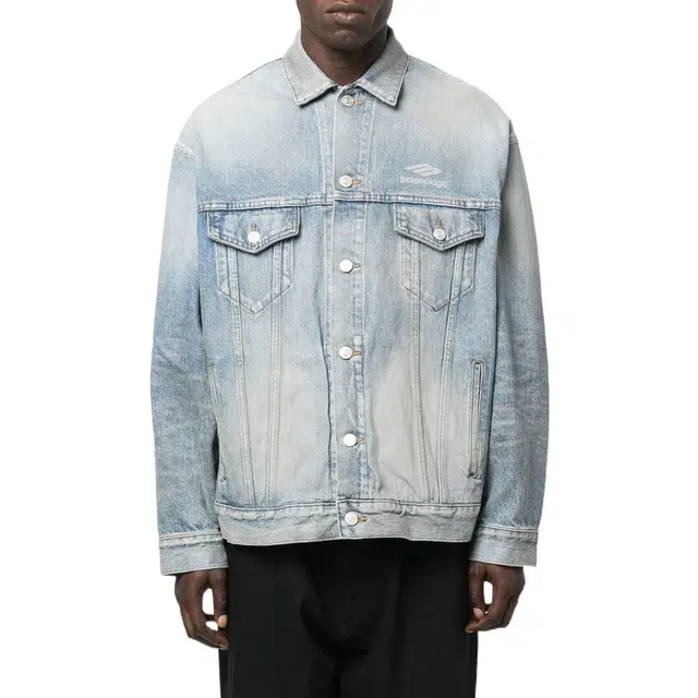 Balenciaga FW22 Logo