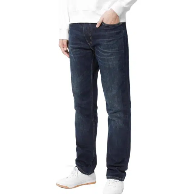 Levis