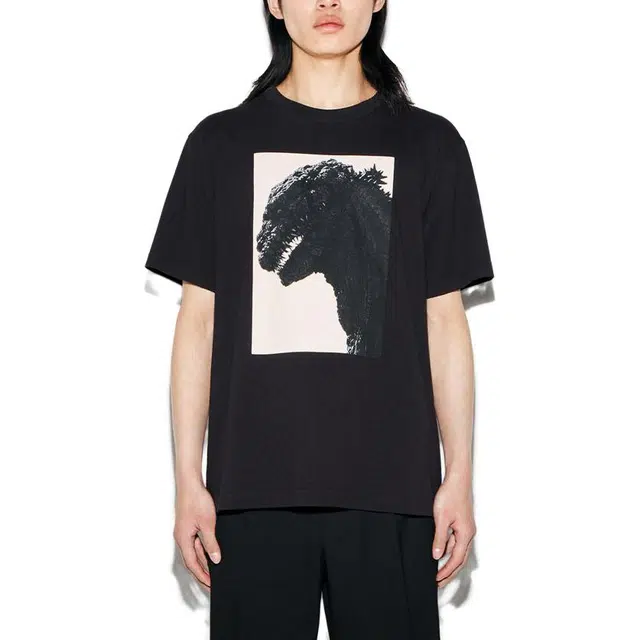 UNIQLO SS23 T