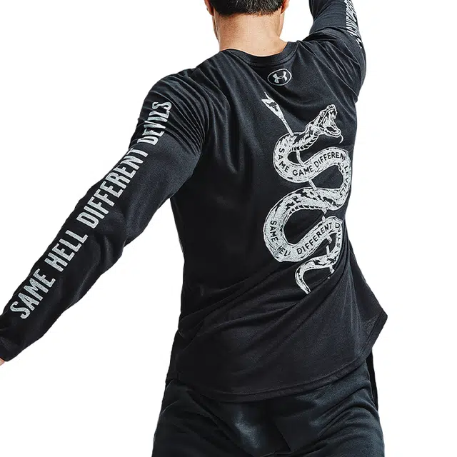 Under Armour wire T